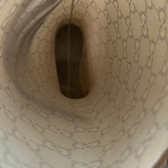 Gucci Wellington boots, great condition missing one insole. Size 37, no box - Picture 3 of 10